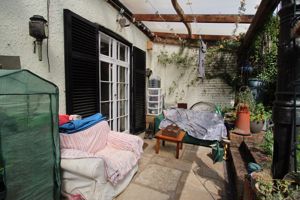 Covered Entertainment Area- click for photo gallery